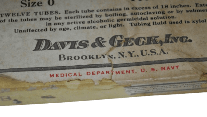 BOITE ET KIT DE SUTURE MEDICAL DEPARTMENT US NAVY